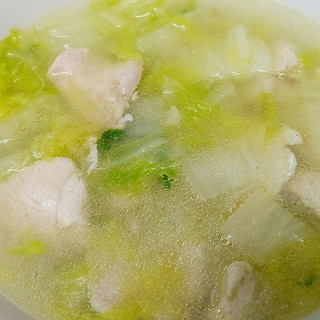 白菜と鶏肉の塩スープ